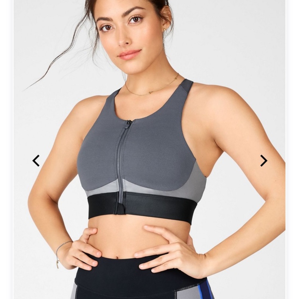 tabletops sports bra size small